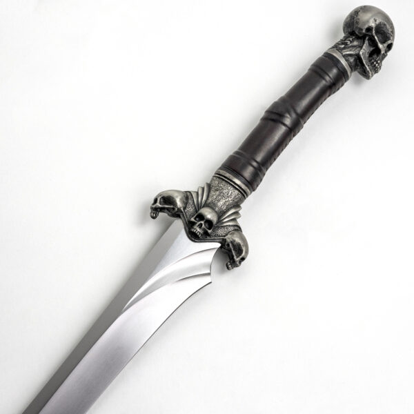 Five Skull Scimitar